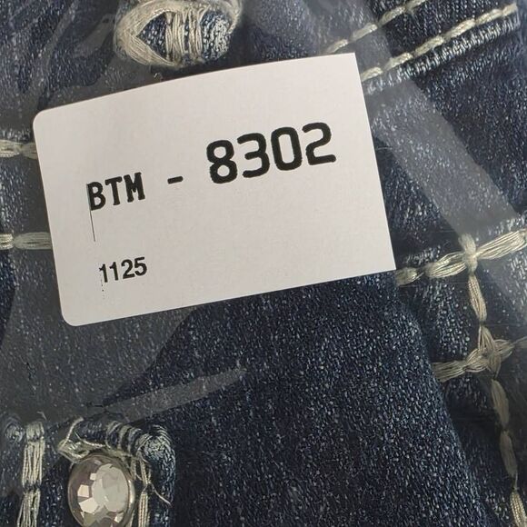 Daytrip Leo Bootcut Jeans Women’s 26R Dark Wash - Picture 9 of 9